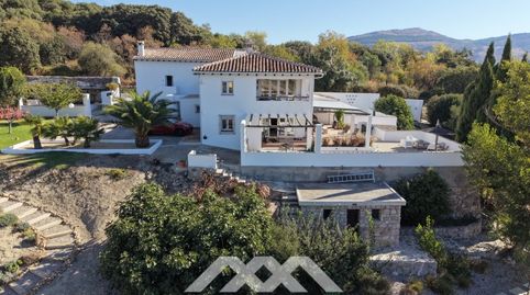 Cortijo Andaluz Restaurado con Tres Alojamientos para Huéspedes y Piscina Colmenar, Provincia de M