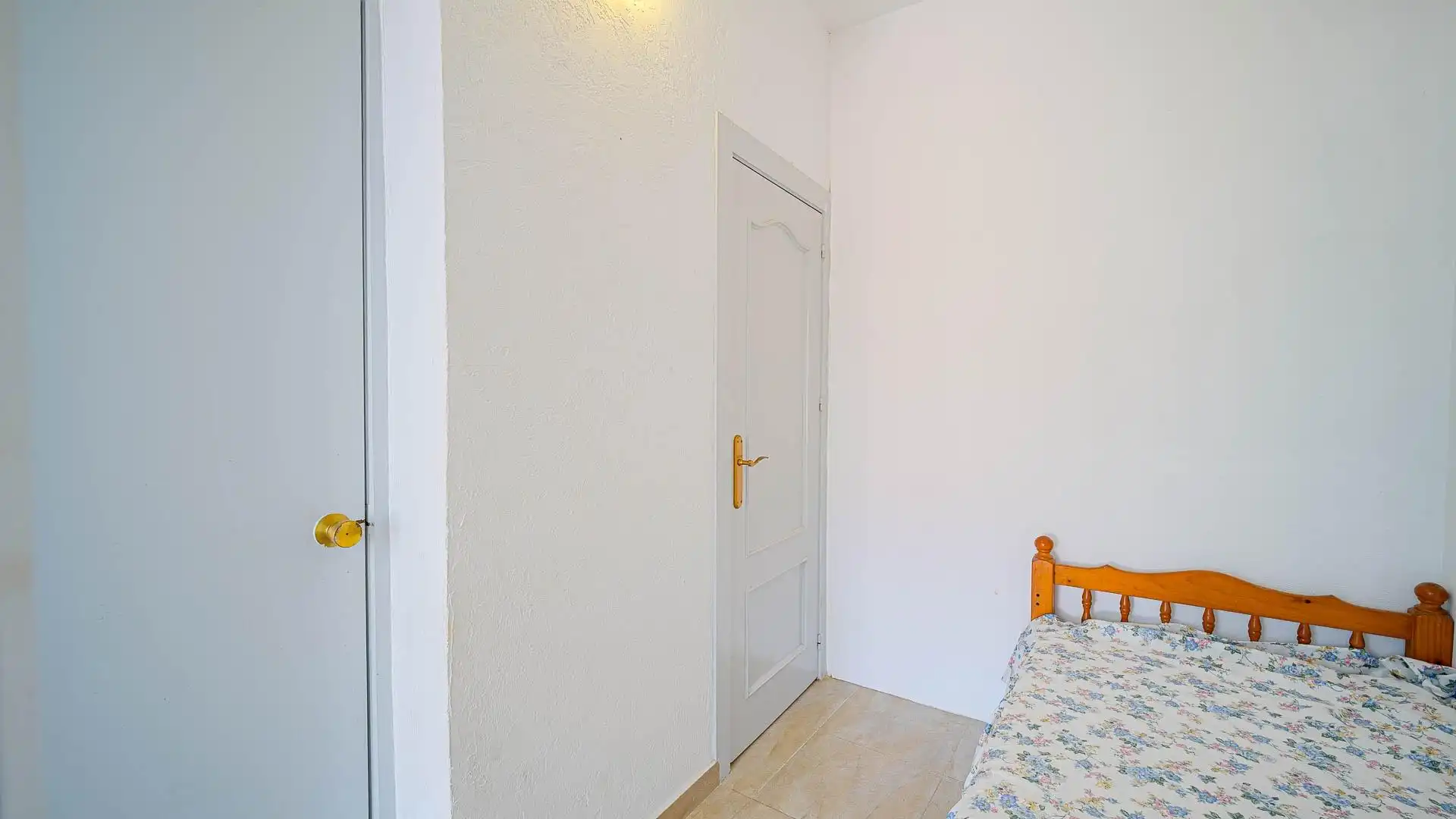 Habitación de Apartamento en venta en Torrevieja con Balcón
