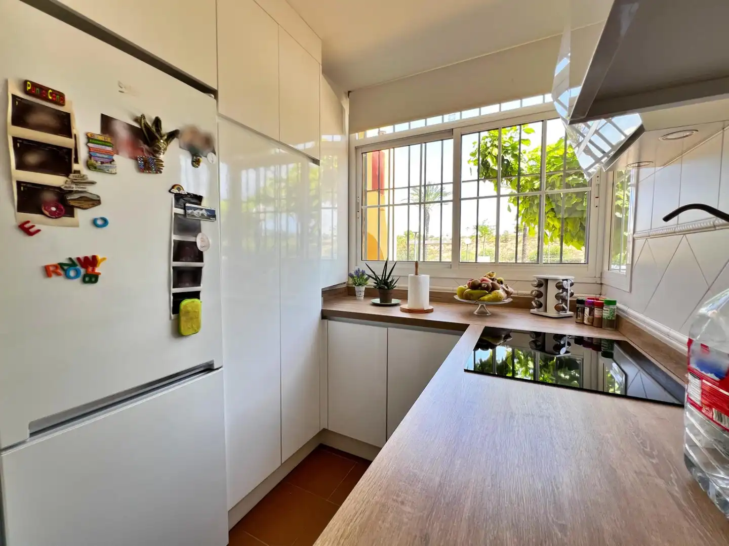 Cuina de Apartament en venda en Ayamonte amb Jardí privat, Terrassa i Piscina comunitària