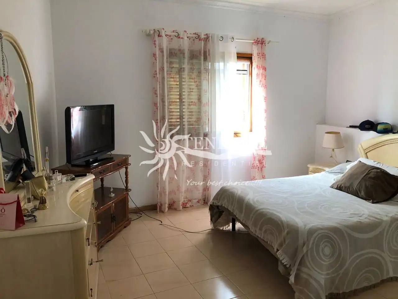 Habitación de Finca rústica en venta en Guía de Isora con Jardín privado, Trastero y Amueblado