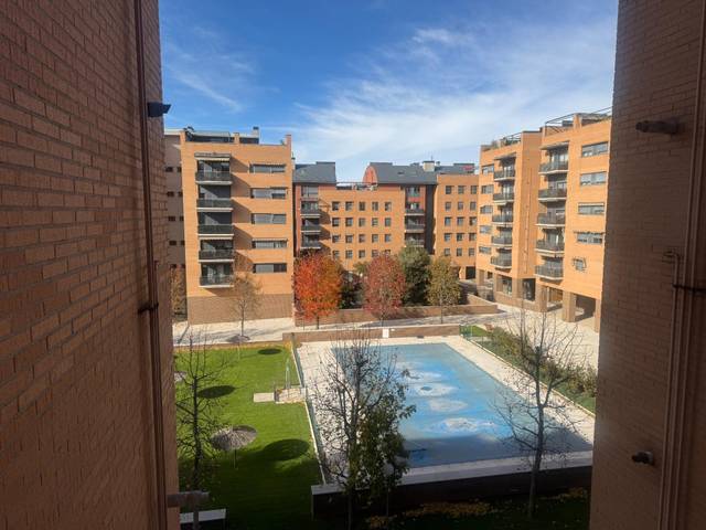 Piso en Alquiler en Valderas - Los Castillos