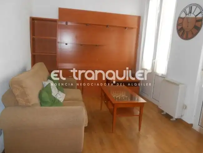 Wohnung zur Miete in Calle Atocha, Cortes - Huertas
