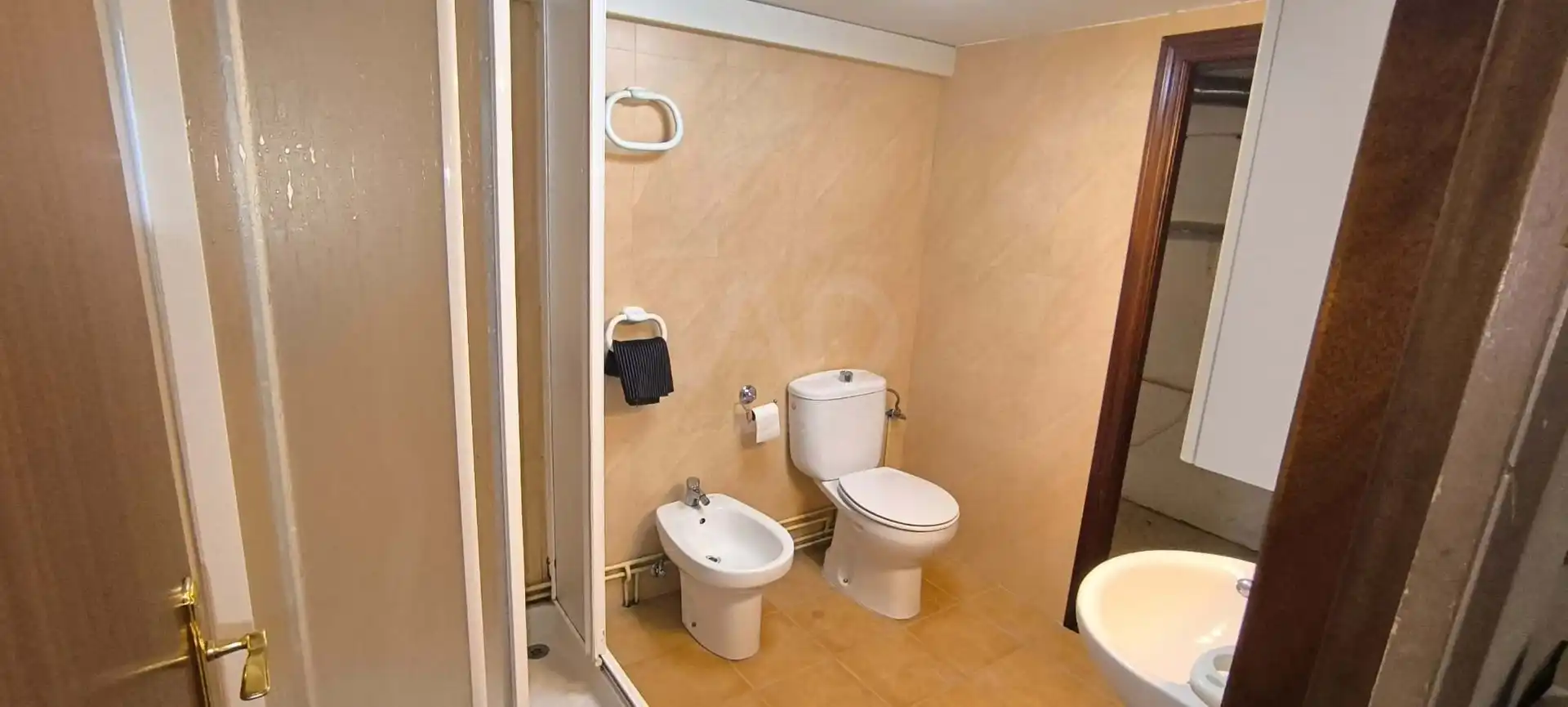 Badezimmer von Geschaftsraum zum Verkauf in Narón