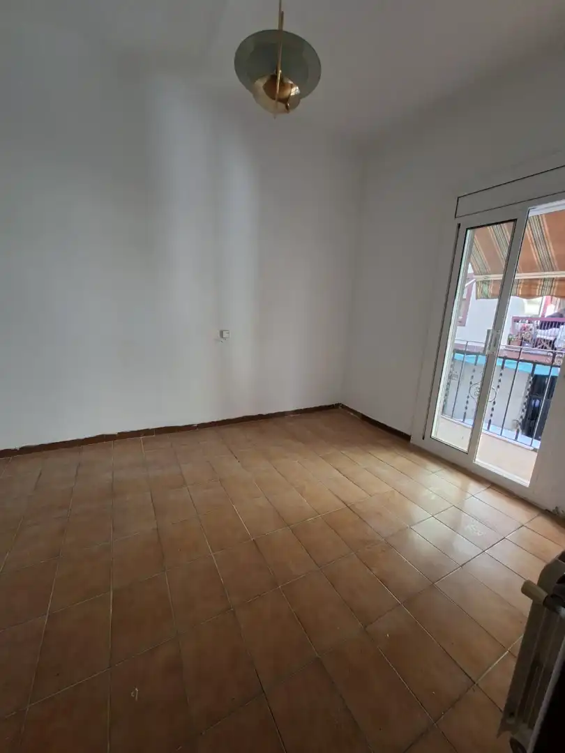 Bedroom of Flat for sale in L'Hospitalet de Llobregat  with Heating, Oven and Balcony