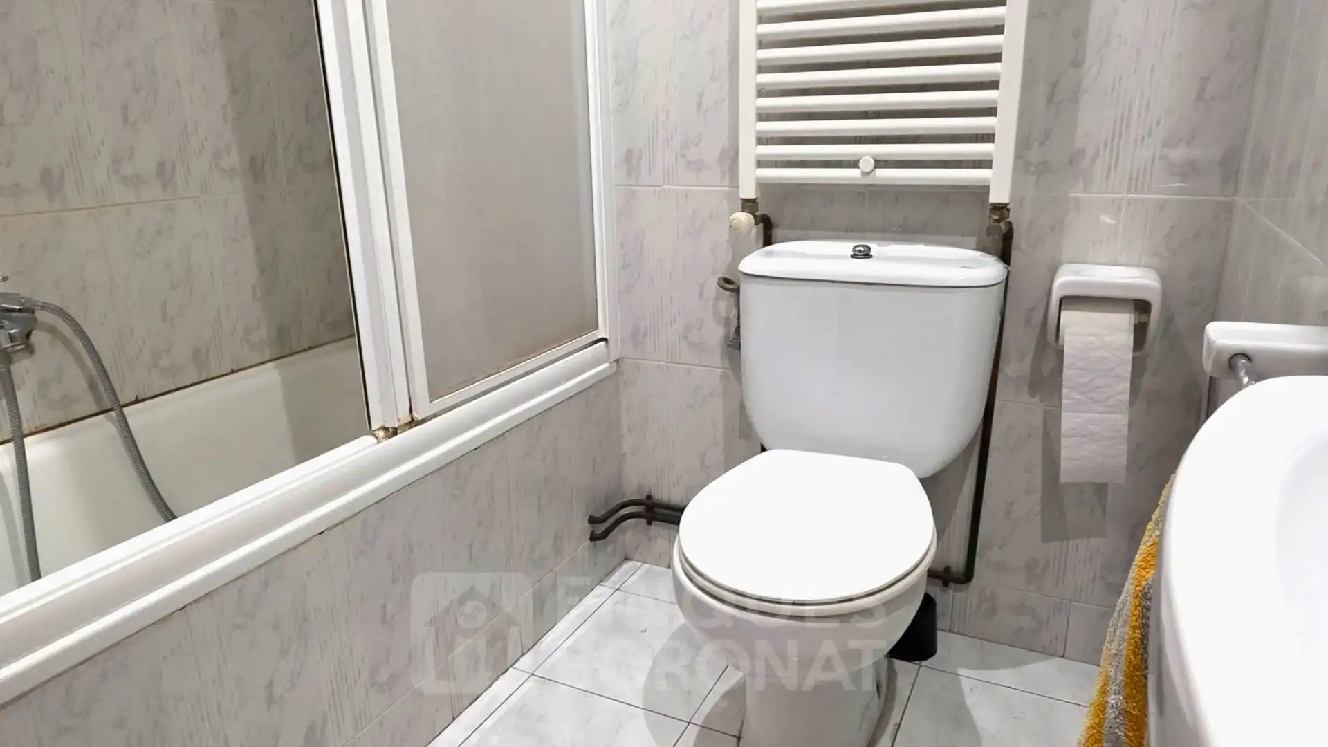Bany de Pis en venda en Tarragona amb Aire condicionat, Calefacció i Terrassa