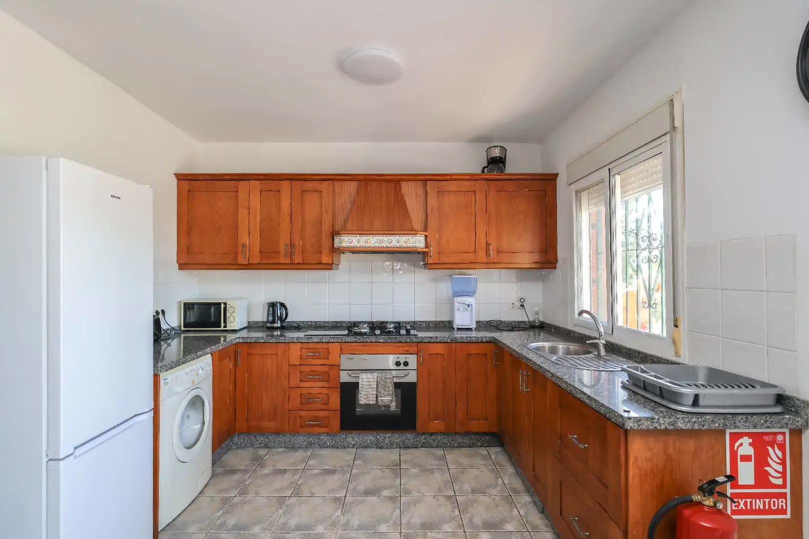 Küche von Haus oder Chalet zum Verkauf in Coín mit Klimaanlage, Privatgarten und Schwimmbad