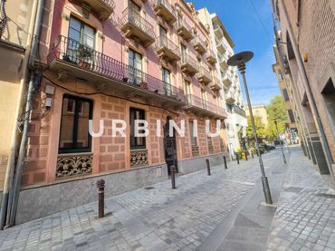 Office space with lift to rent in Carrer del Nord