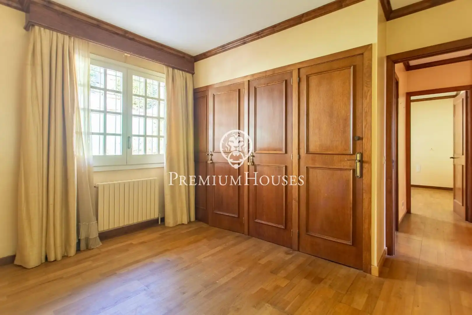 Schlafzimmer von Haus oder Chalet zum Verkauf in Argentona mit Parkett