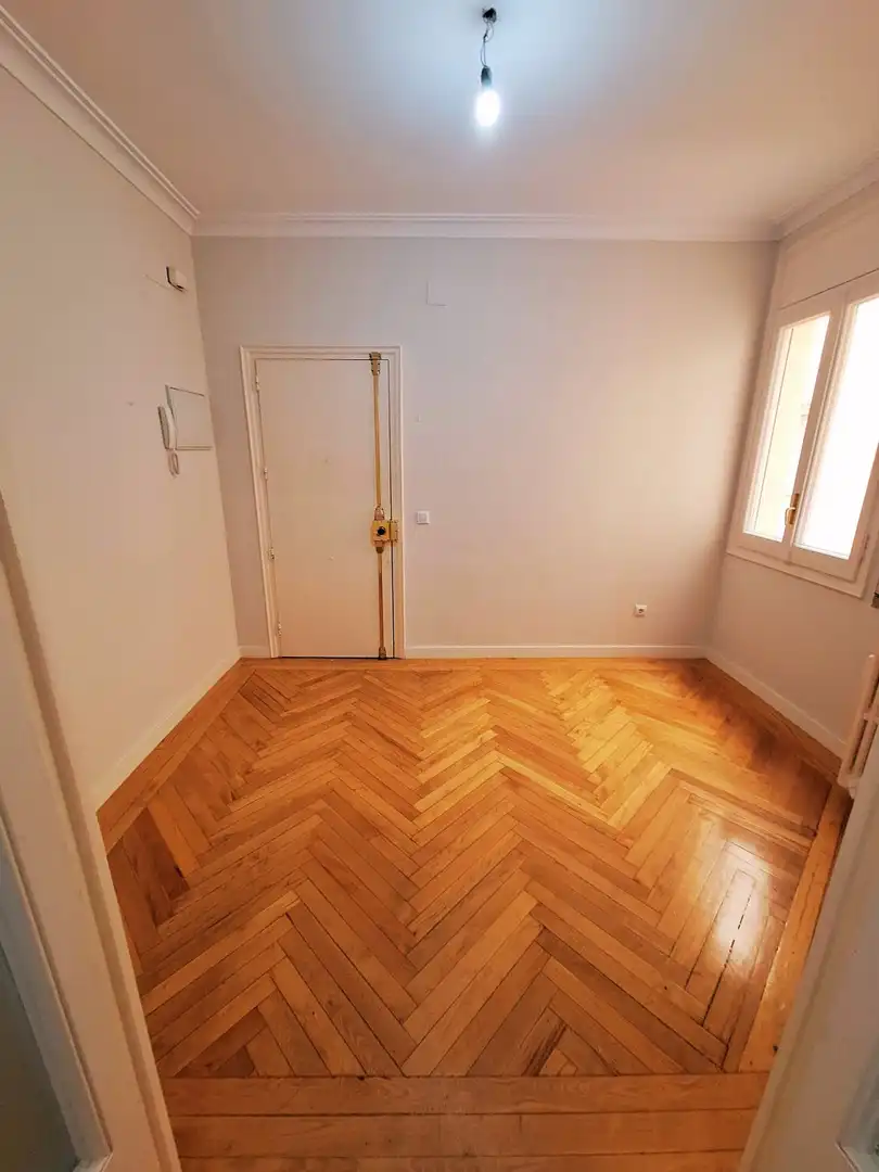 Wohnung zur Miete in Orense, Cuatro Caminos - Azca