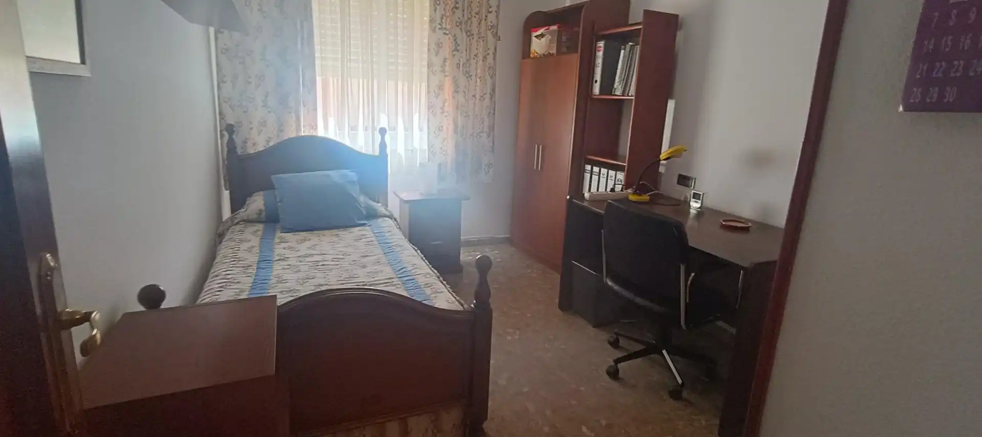 Dormitori de Casa adosada en venda en Algeciras amb Aire condicionat, Moblat i Alarma
