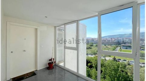 Foto 2 de Piso en venta en Calle Calle Langileria 60, Lamiako-txopoeta, Leioa, Centro Urbano - Hirigunea, Leioa