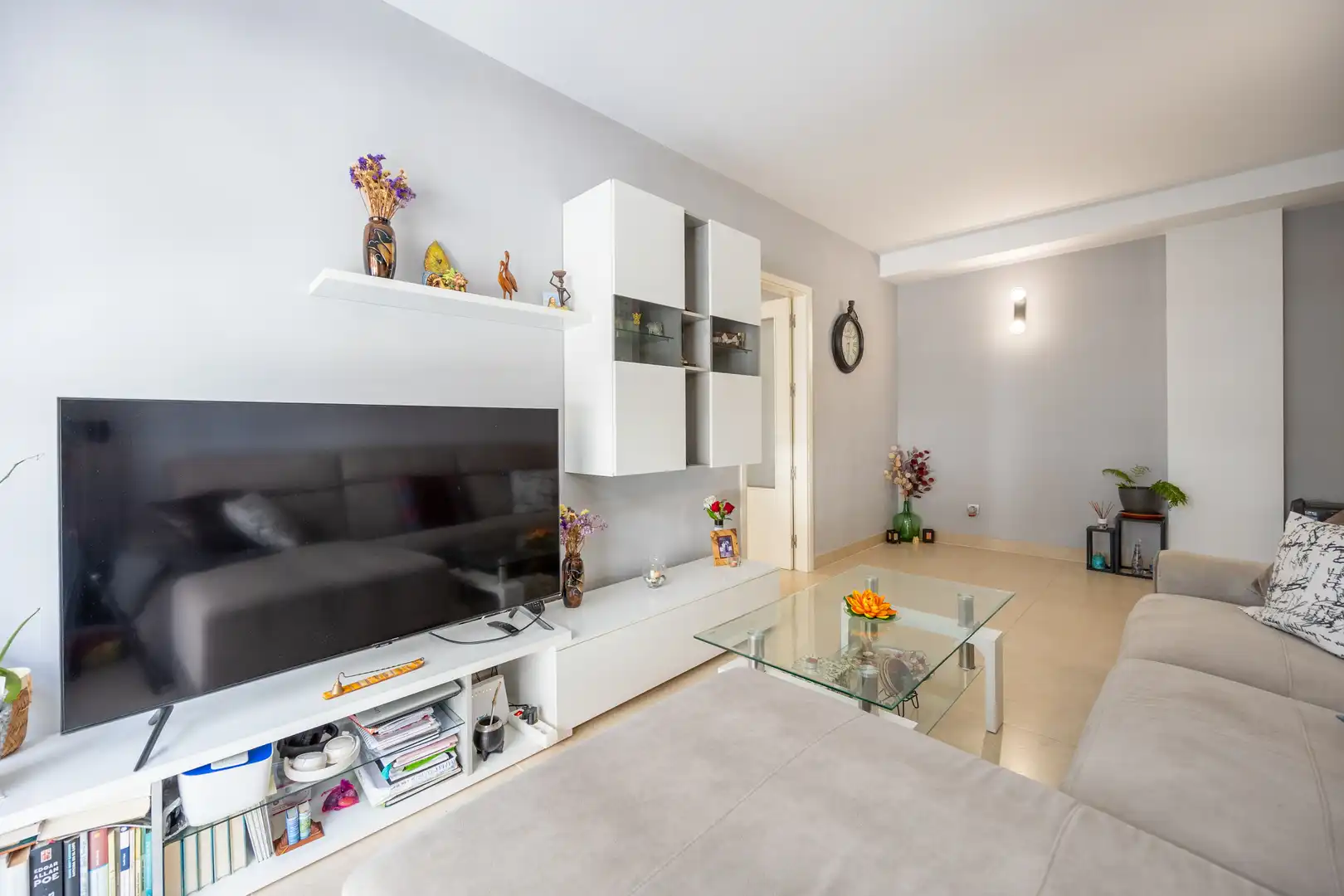 Sala de estar de Piso en venta en Las Palmas de Gran Canaria con Trastero, Piscina y Amueblado