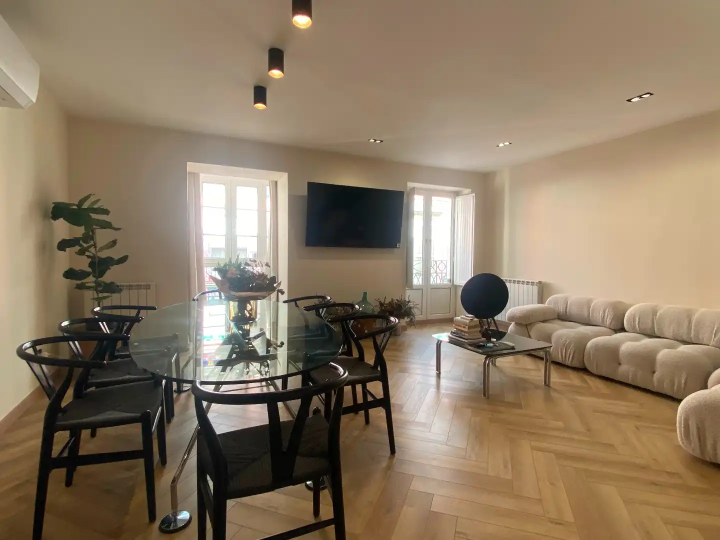 Sala d'estar de Dúplex en venda en Burgos amb Calefacció, Parquet i Traster