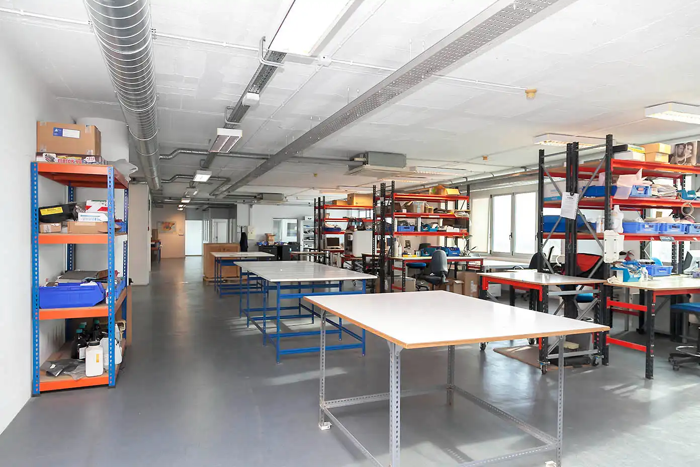 Nave industrial en venta en Molins de Rei con Alarma