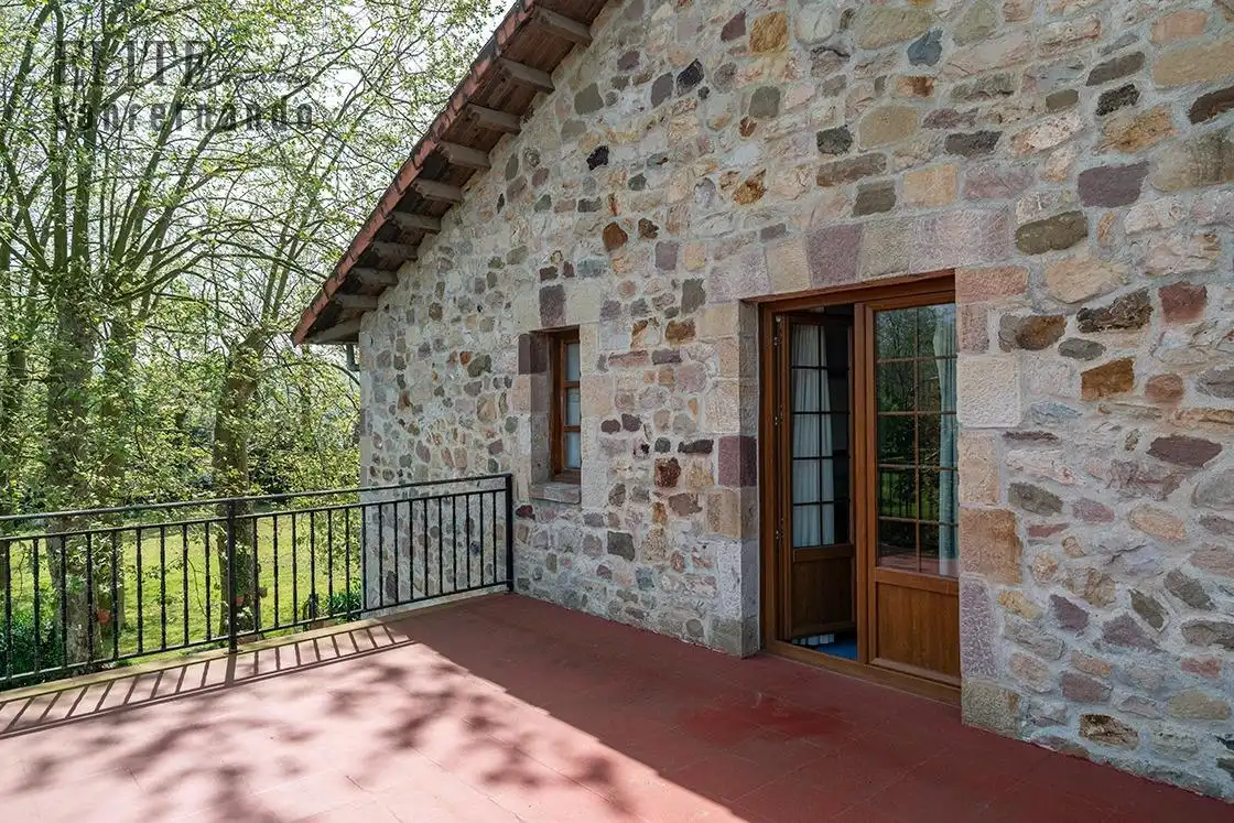 Terrassa de Casa o xalet en venda en Ribamontán al Monte amb Calefacció, Jardí privat i Traster