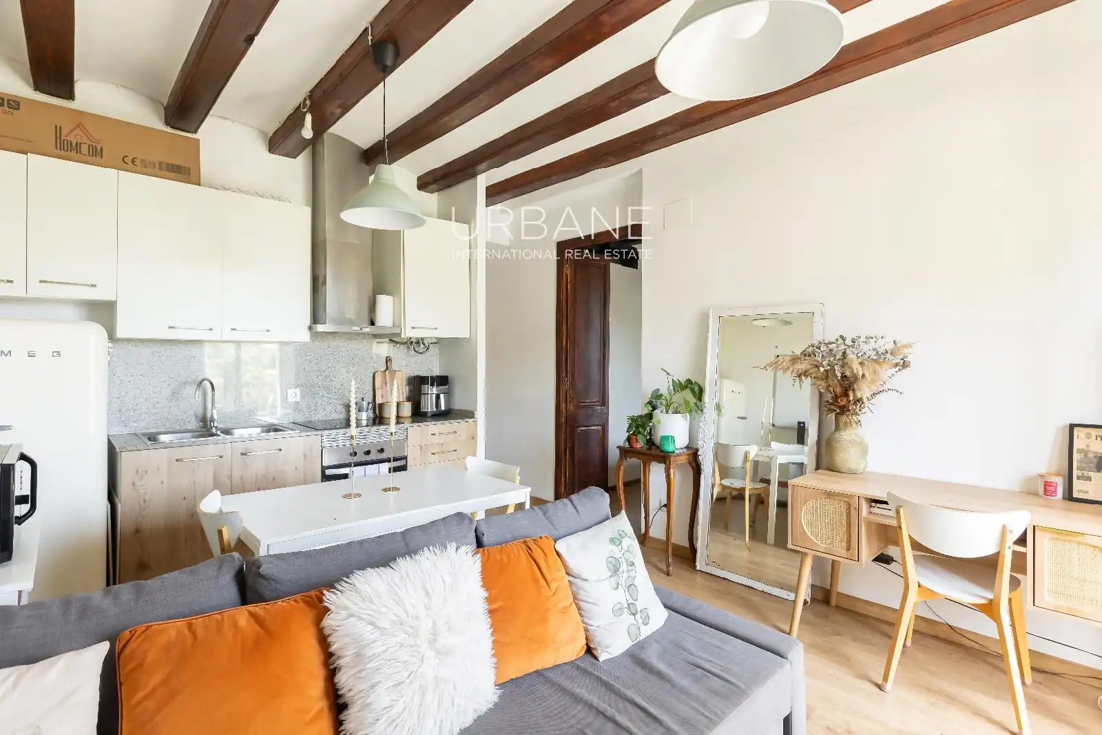 Wohnzimmer von Dachboden zum Verkauf in Barcelona mit Klimaanlage, Heizung und Terrasse