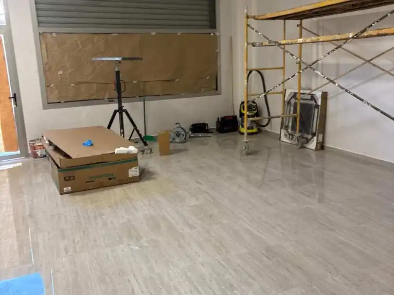 Local de alquiler en La Unión con Aire acondicionado