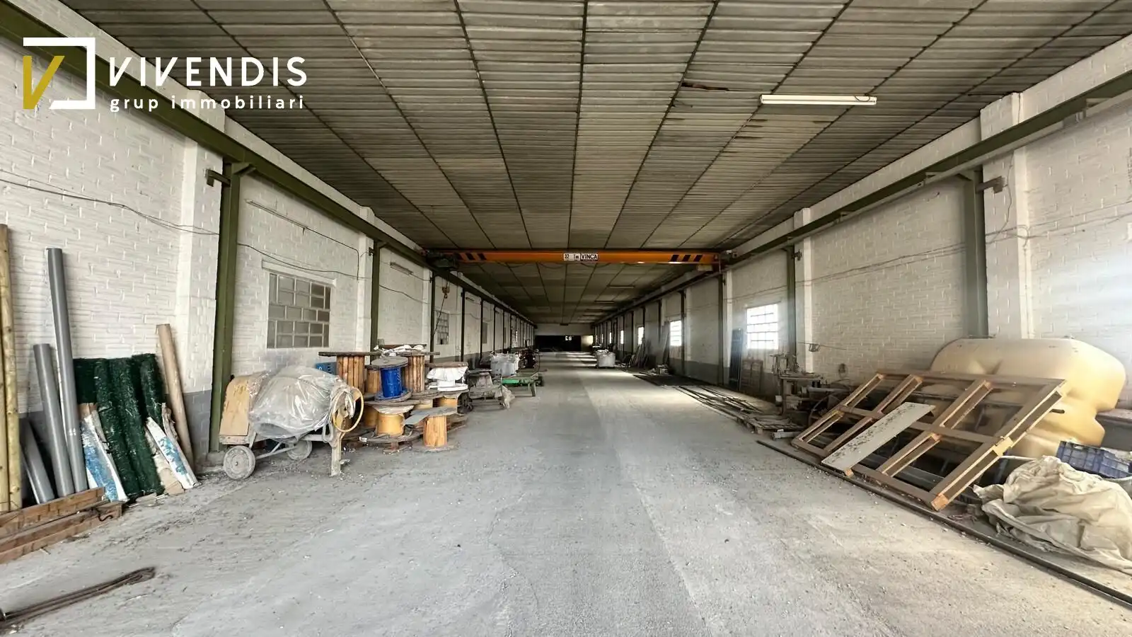 Vista exterior de Nave industrial de alquiler en Corbins