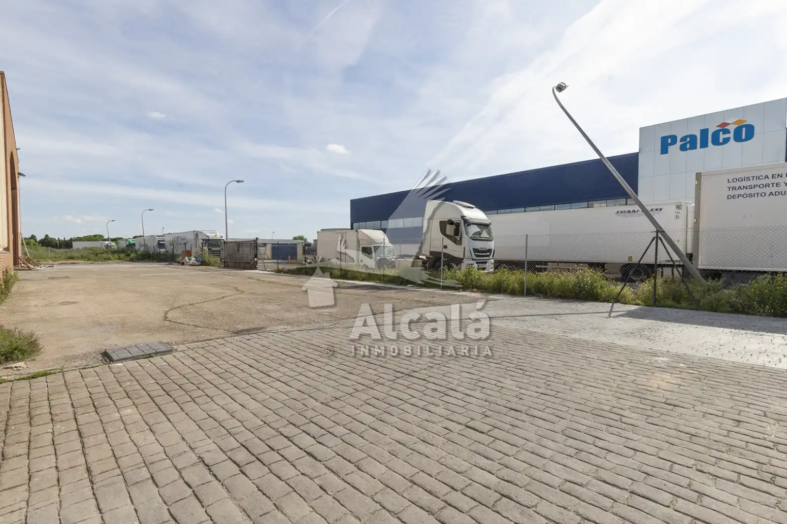 Parking de Nave industrial en venta en Alcalá de Henares