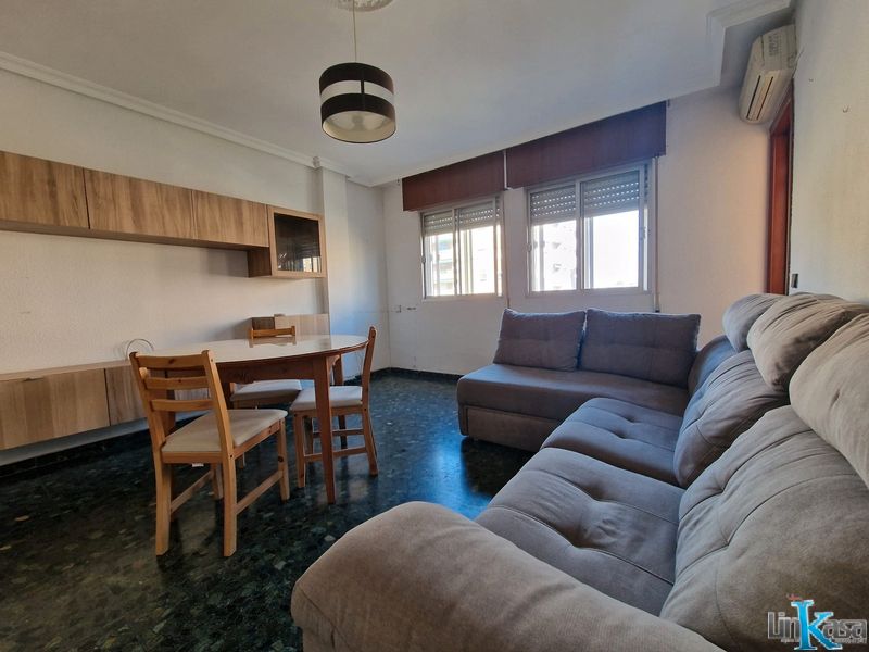 Sala de estar de Piso en venta en Linares con Trastero y Balcón