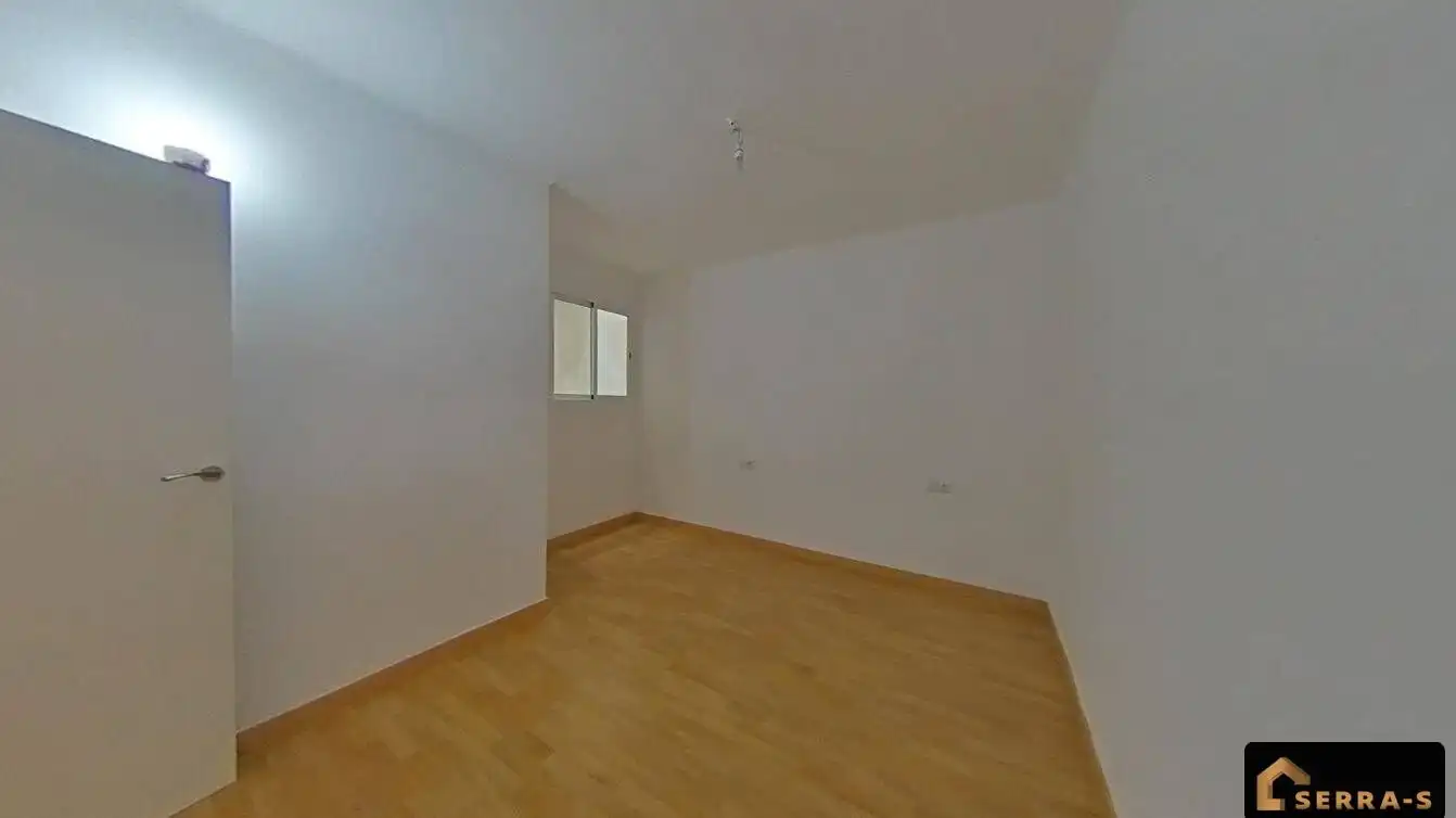 Bedroom of Flat for sale in Mataró  with Parquet flooring and Terrace