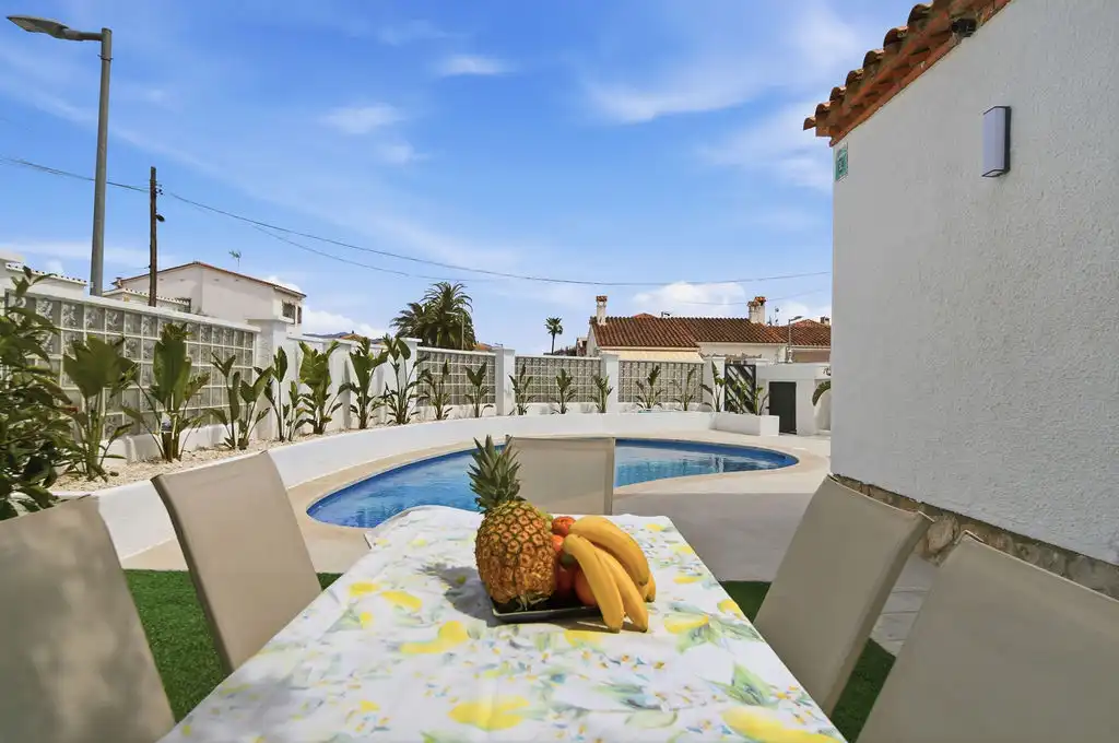 Casa con piscina en venta en Carrer Alberes, imagen 10