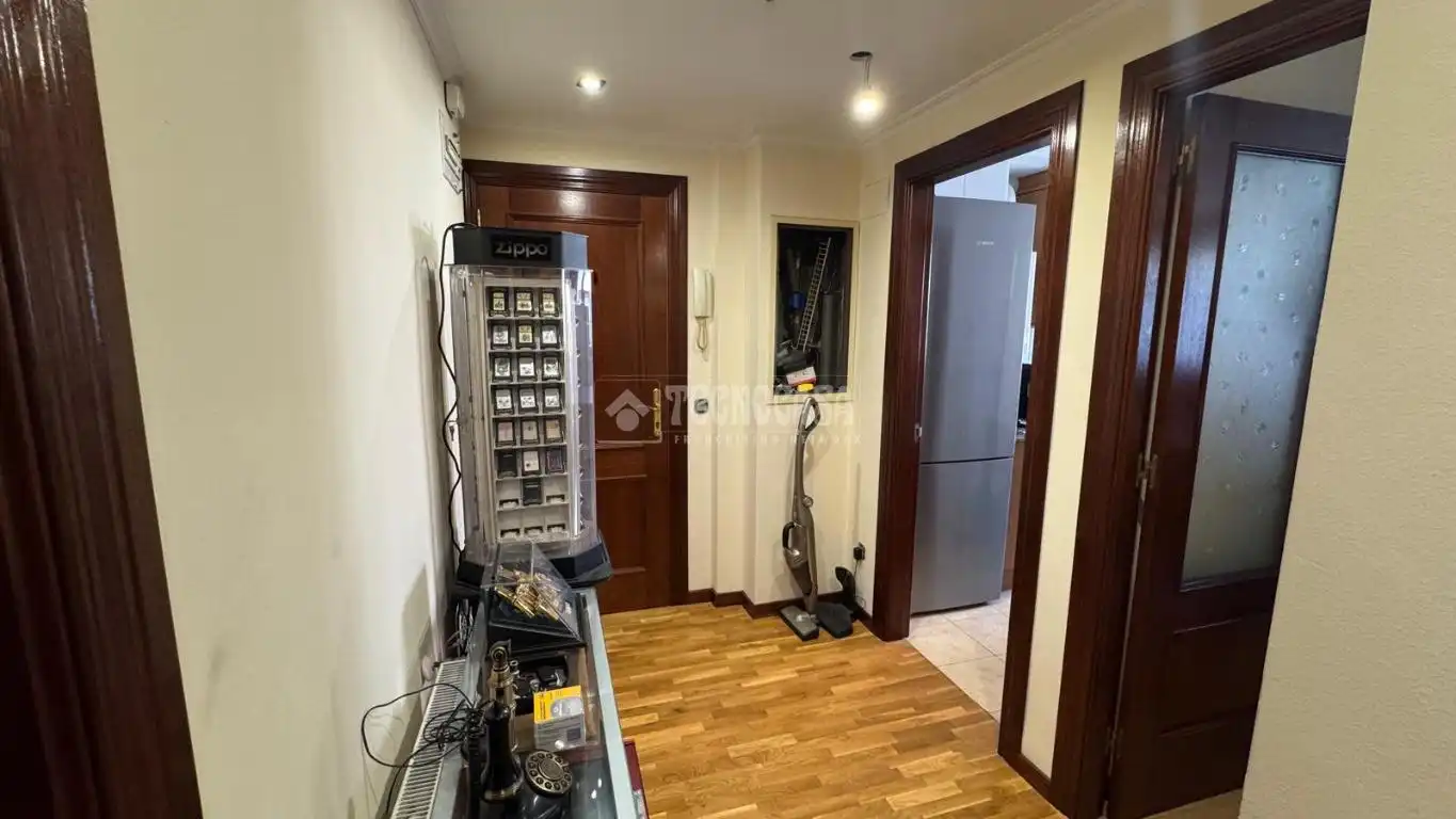 Piso en venta en Gijón  con Trastero