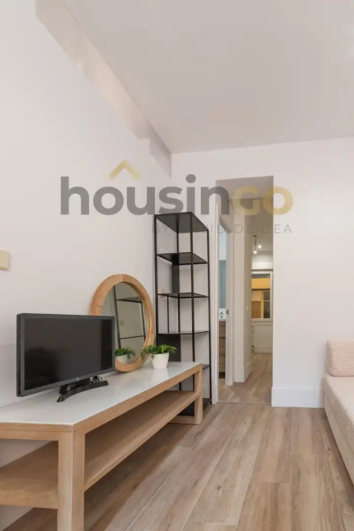 Study for rent in Juan Álvarez Mendizábal, Argüelles