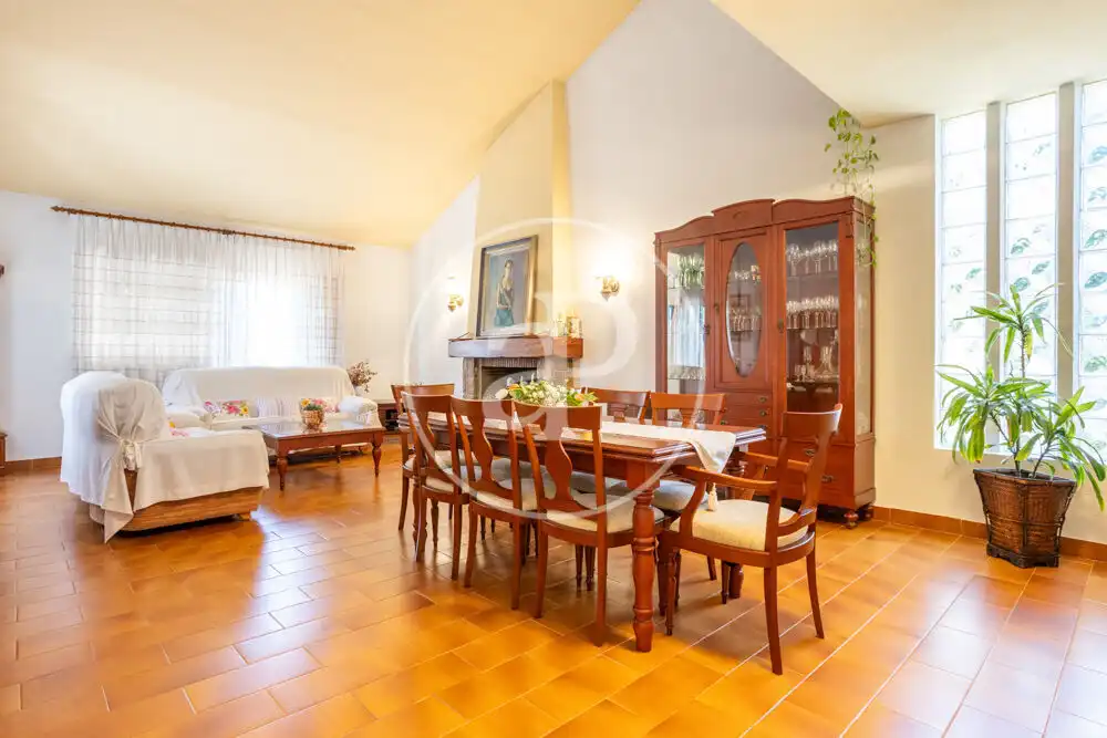 Comedor de Casa o chalet en venta en Paterna con Aire acondicionado, Calefacción y Jardín privado