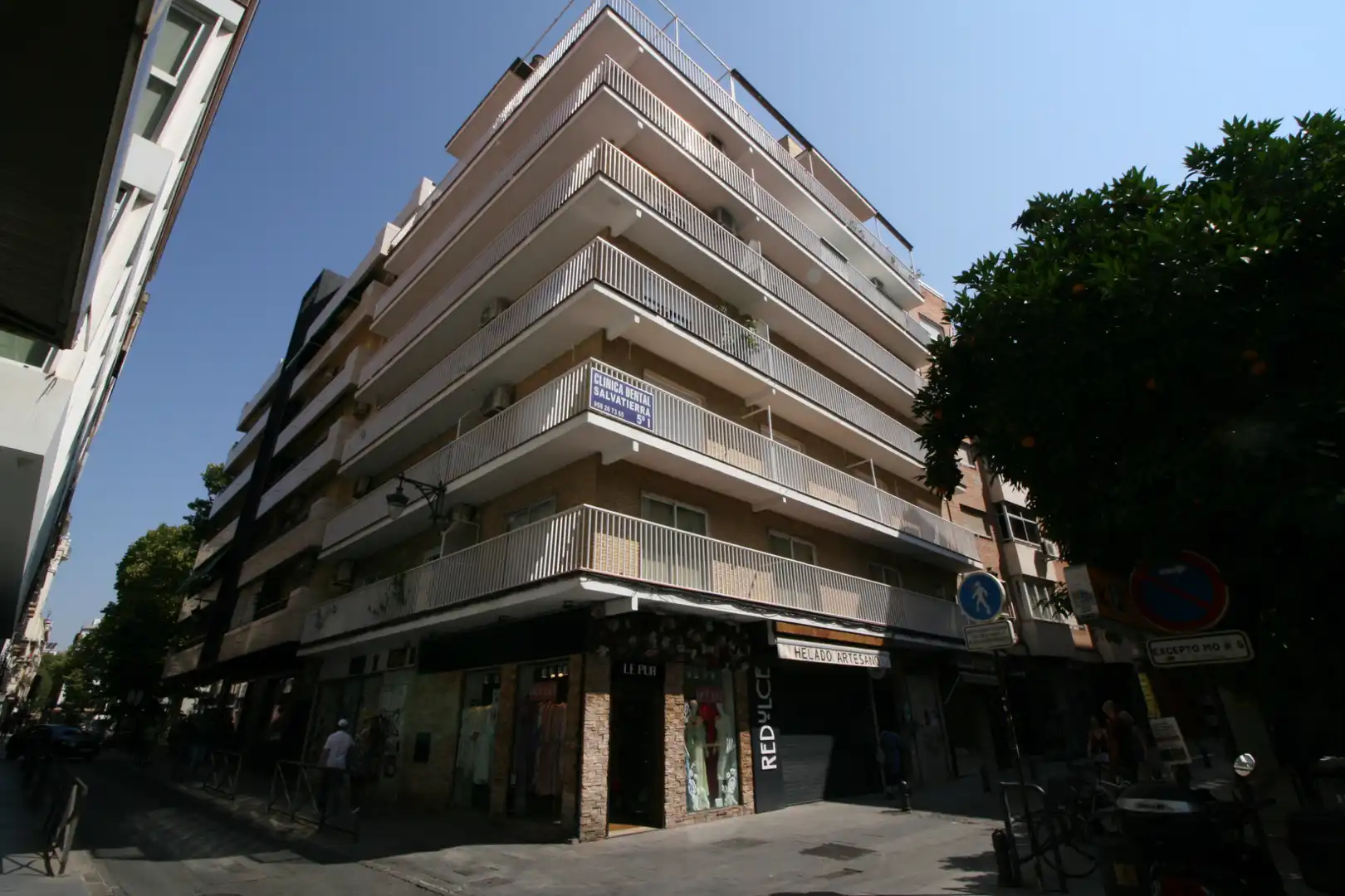 Appartamento con terrazza in affitto a Plaza de la Alhóndiga 1, imagen 2