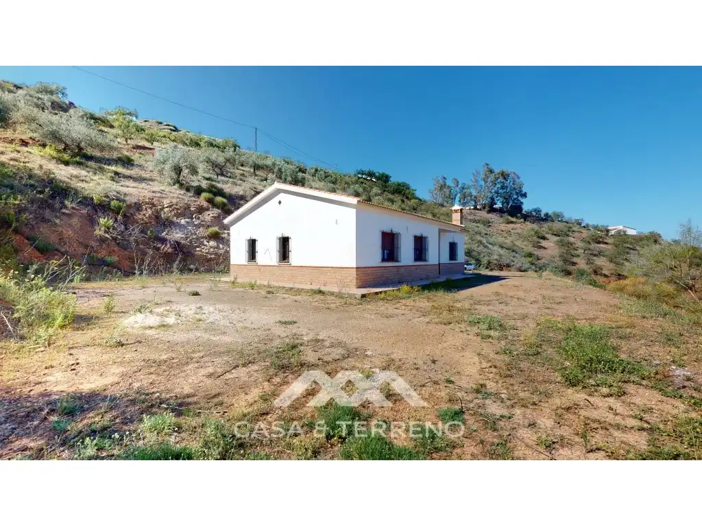 Vista exterior de Casa o xalet en venda en Colmenar amb Aire condicionat