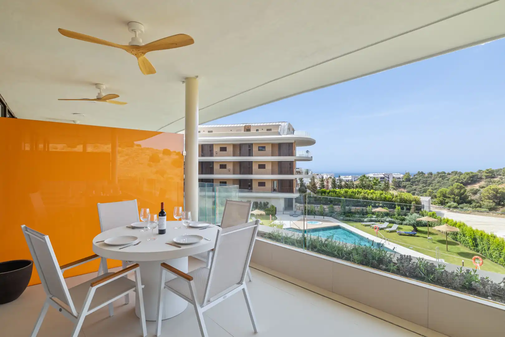 Terrasse von Wohnungen zur Miete in Fuengirola mit Klimaanlage, Terrasse und Möbliert