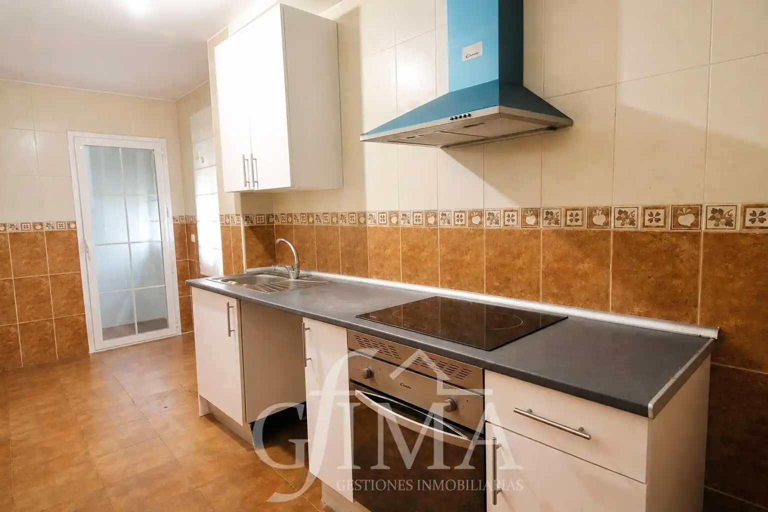 Cocina de Piso en venta en Tomelloso con Calefacción y Balcón
