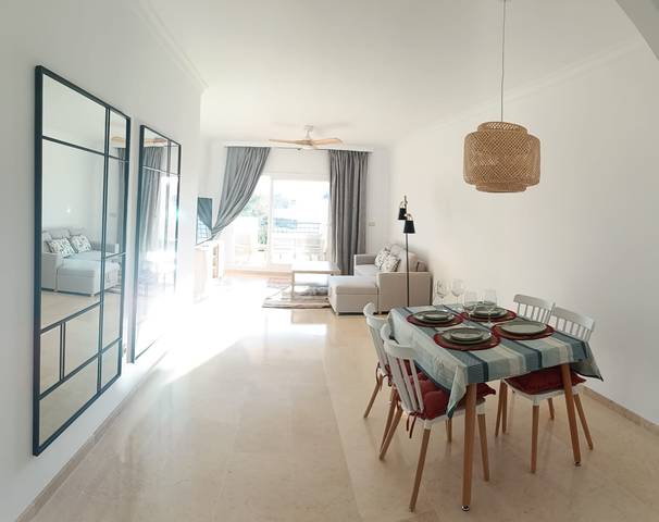 Apartamento en Alquiler en Elviria