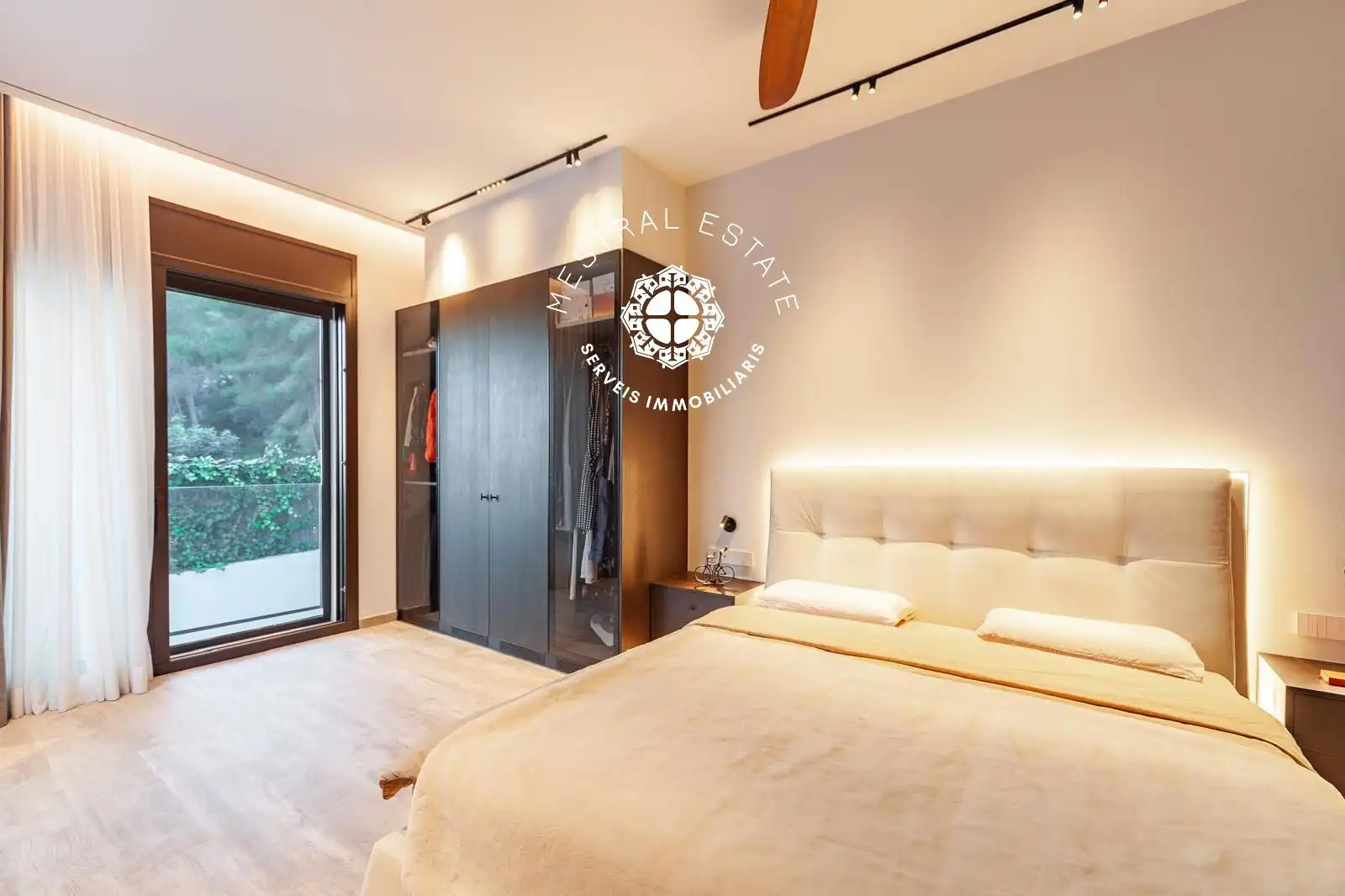 Bedroom of Houses for sale in Castelldefels  with Air Conditioner, Heating and Swimming Pool