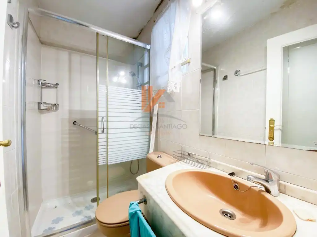 Badezimmer von Haus oder Chalet zum Verkauf in Santiago de Compostela  mit Terrasse