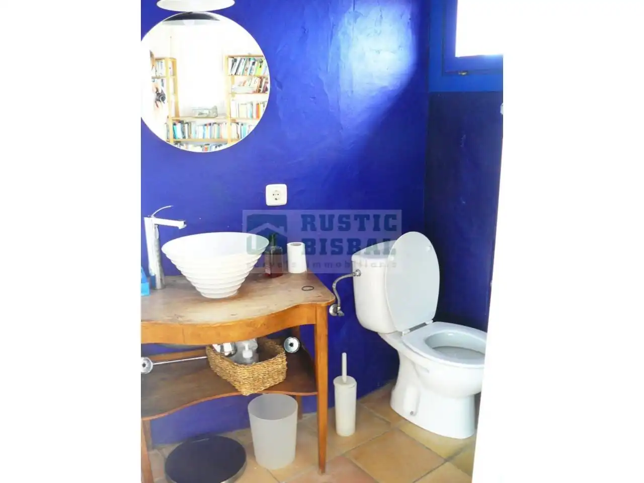 Baño de Finca rústica de alquiler en Madremanya con Calefacción, Jardín privado y Terraza