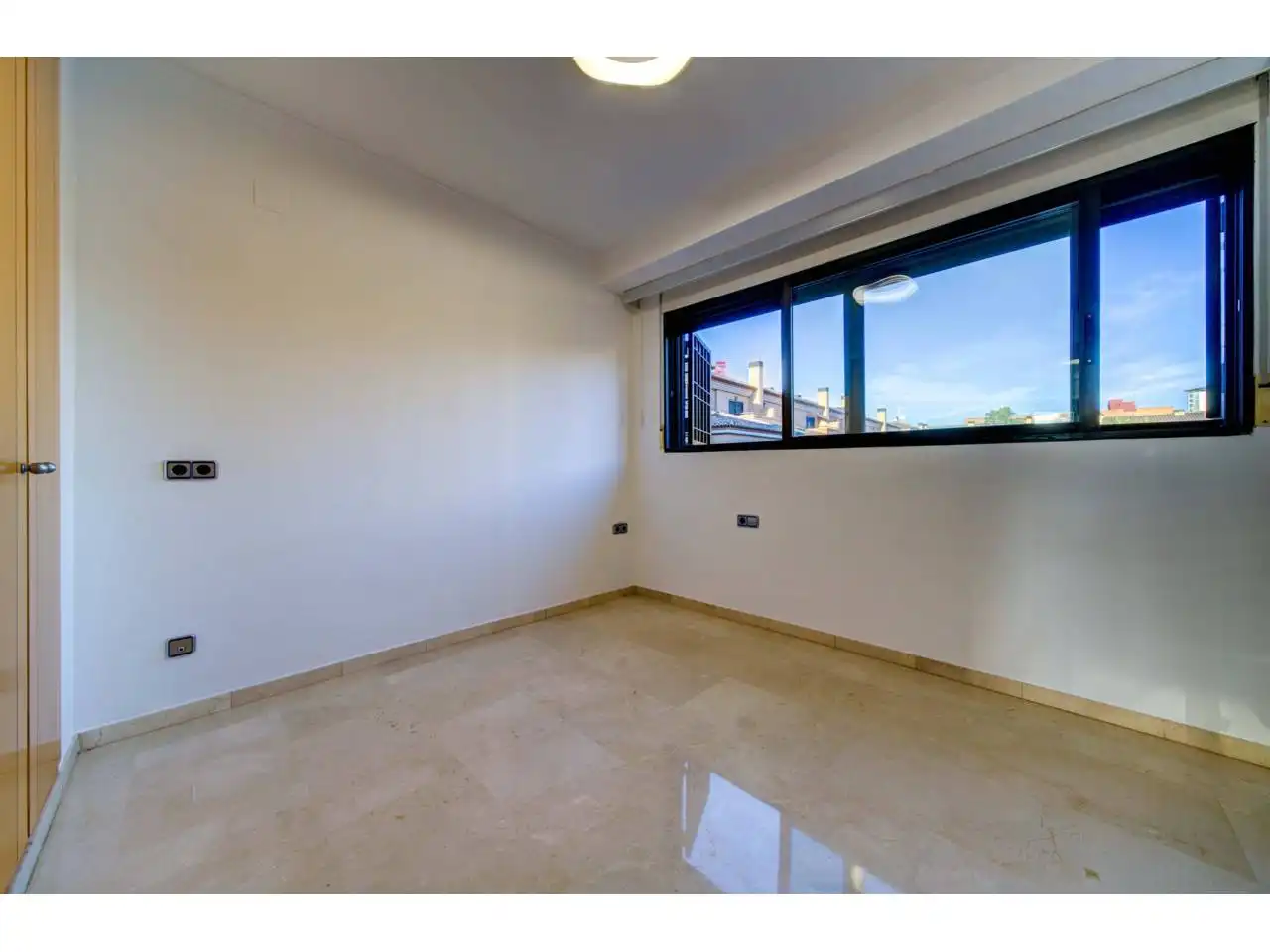 Habitación de Casa adosada en venta en Valencia con Aire acondicionado, Calefacción y Terraza
