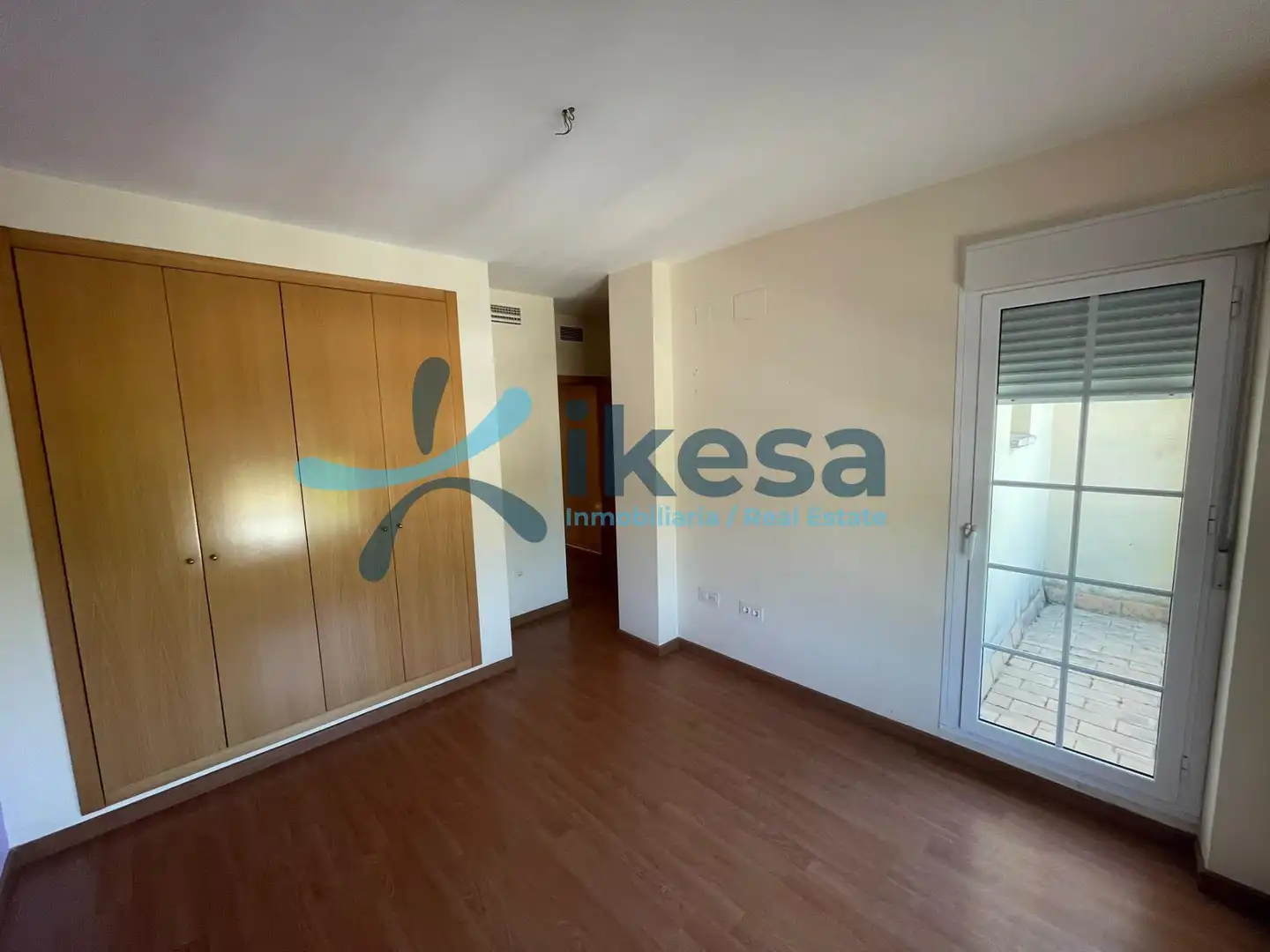 Casa adosada en venda en Gerena amb Jardí privat