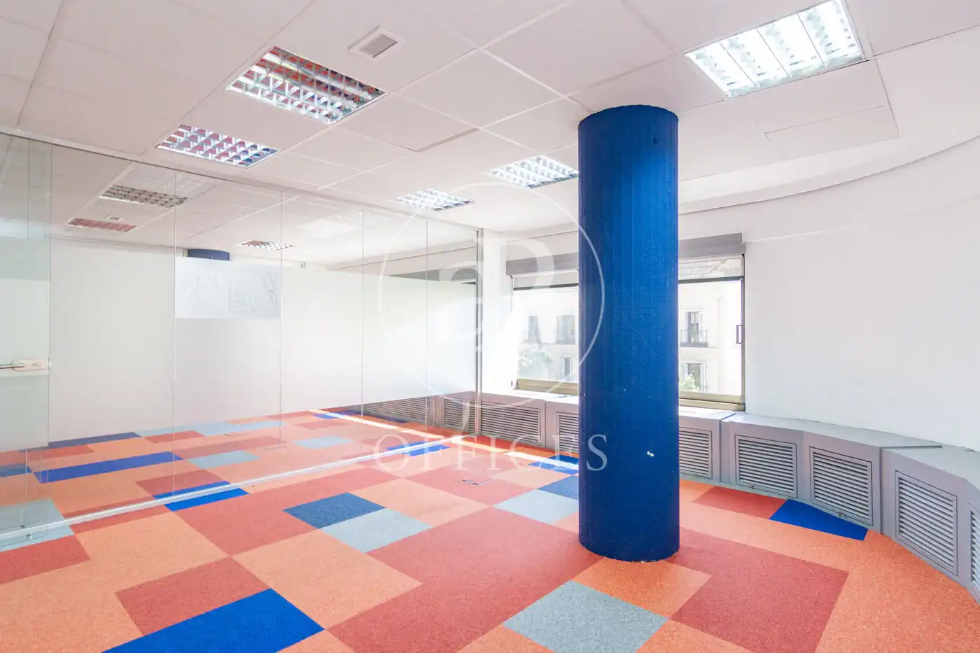 Office for rent in Madrid  with Air Conditioner