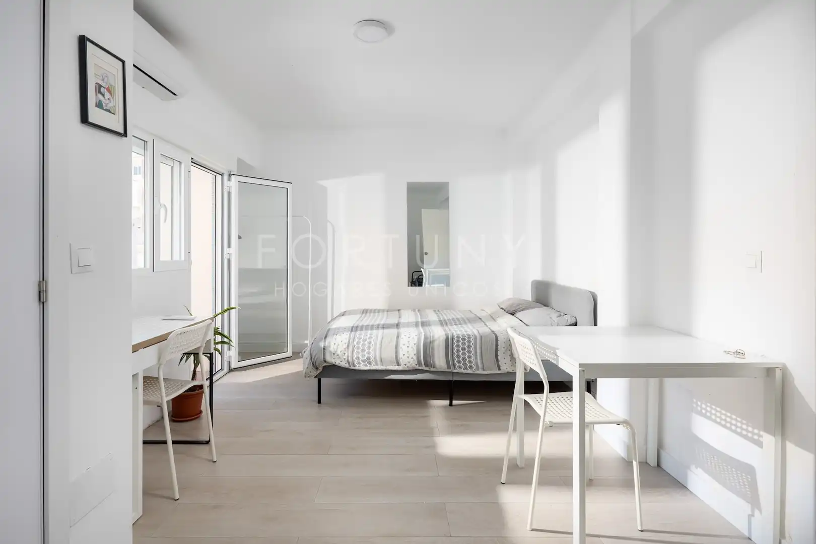 Bedroom of Flat for sale in Málaga  with Air Conditioner, Terrace and Furnished