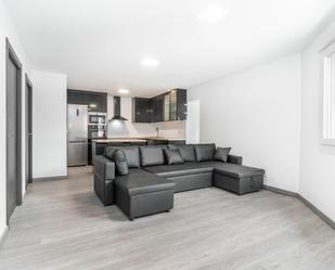 Sala d'estar de Casa o xalet en venda en Mieres (Asturias) amb Jardí privat, Parquet i Terrassa