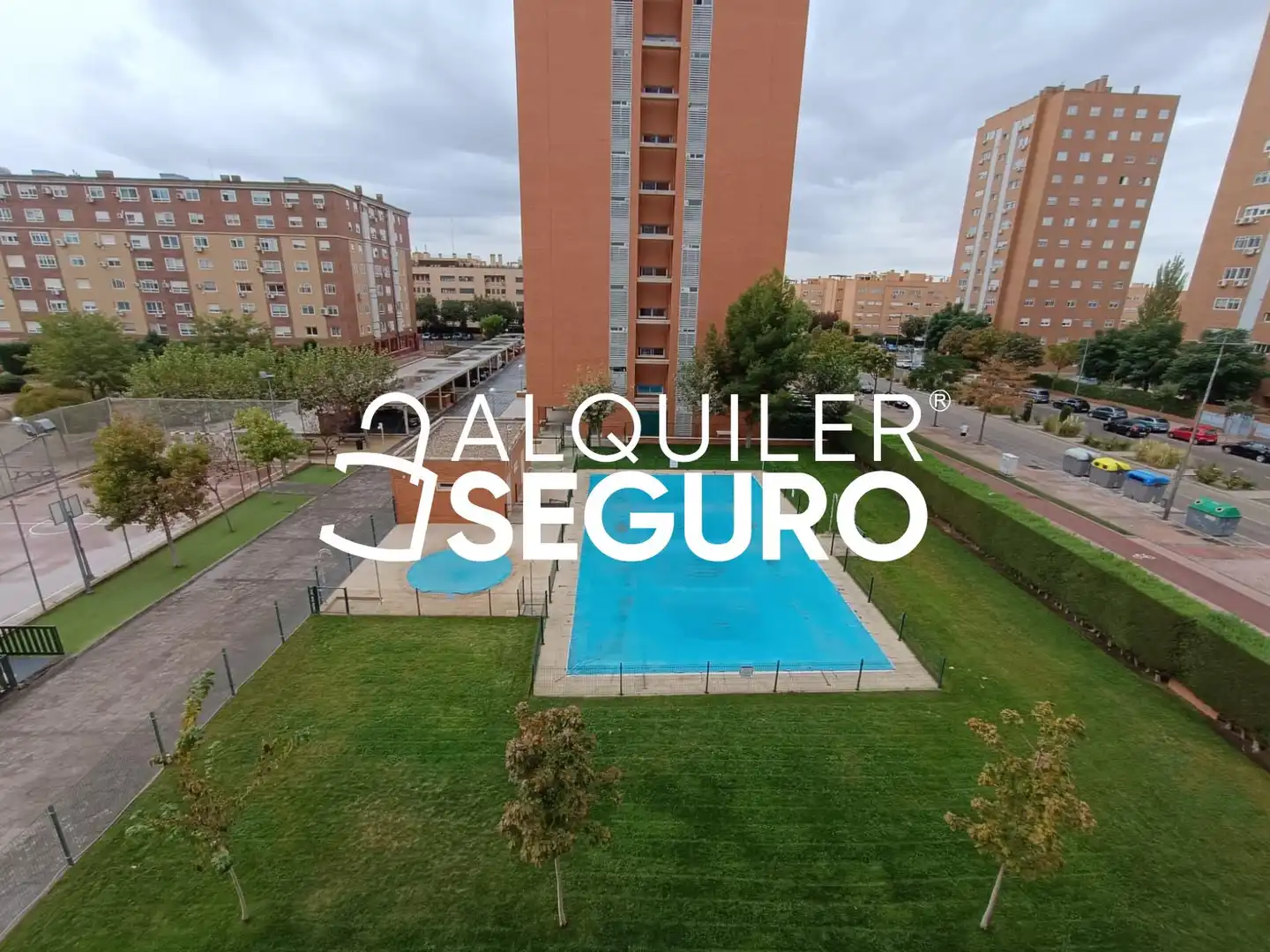 Appartamento con piscina in affitto a del Planeta Tierra