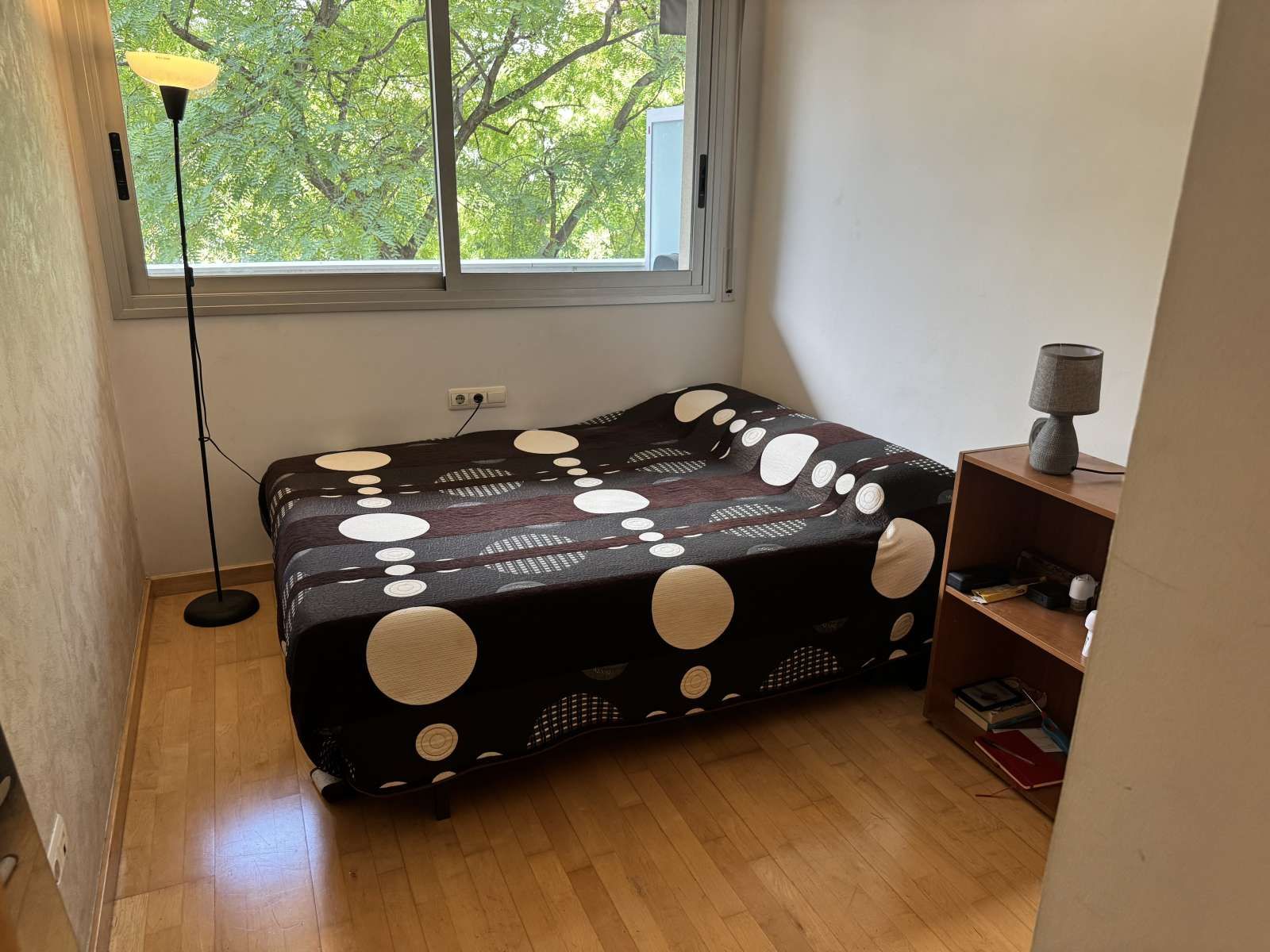 Dormitori de Pis per a compartir en  Barcelona Capital amb Aire condicionat i Terrassa