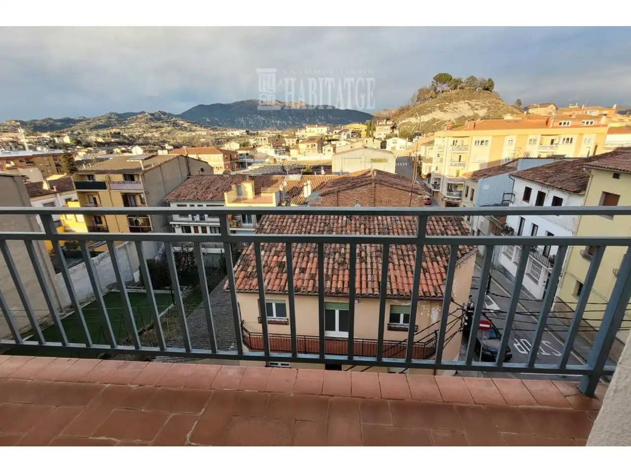 Vista exterior de Piso en venta en Torelló con Calefacción, Trastero y Balcón