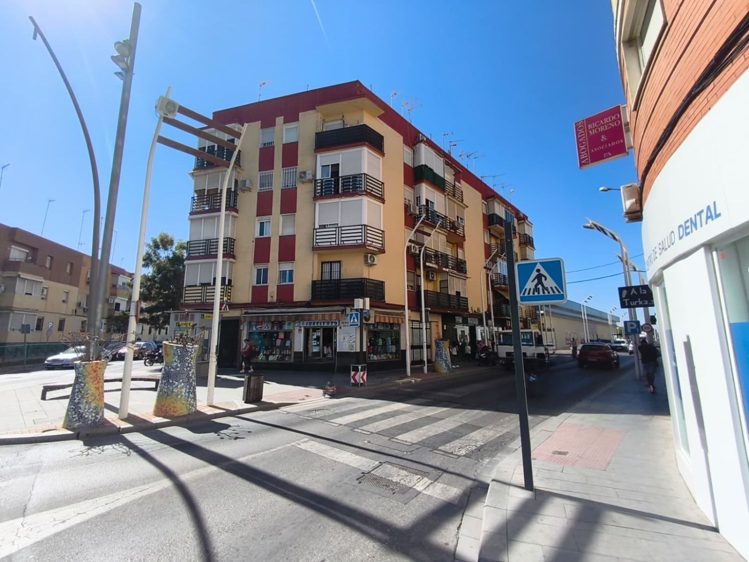 Exterior view of Flat for sale in Alcalá de Guadaira  with Air Conditioner, Parquet flooring and Terrace