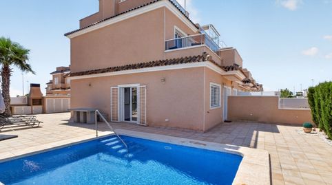 Foto 2 de Casa adosada en venta en Calle Cabo San Vicente, 4 , Lomas de Cabo Roig - Los Dolses, Orihuela