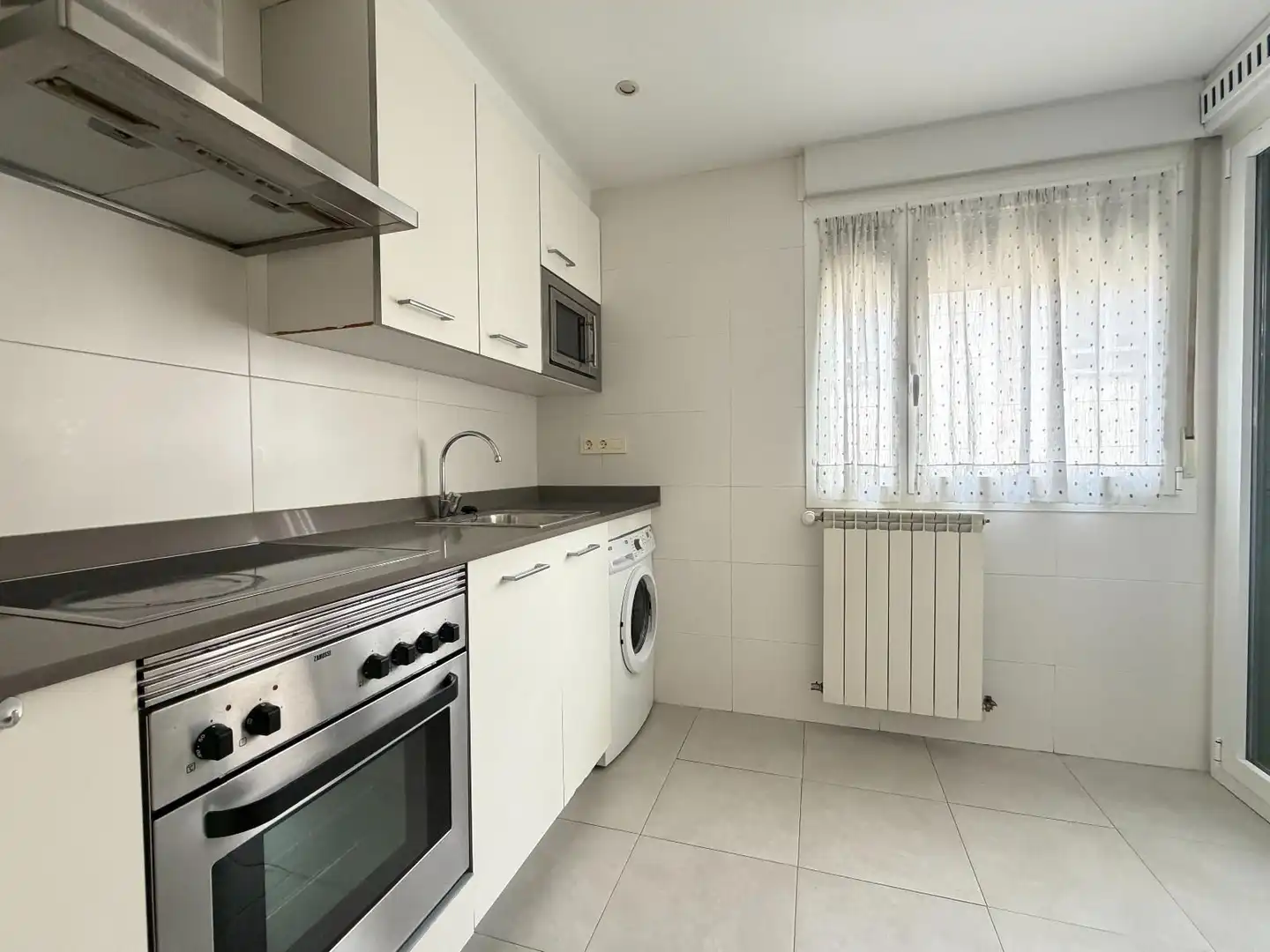 Cuina de Pis en venda en Lasarte-Oria amb Calefacció, Parquet i Terrassa