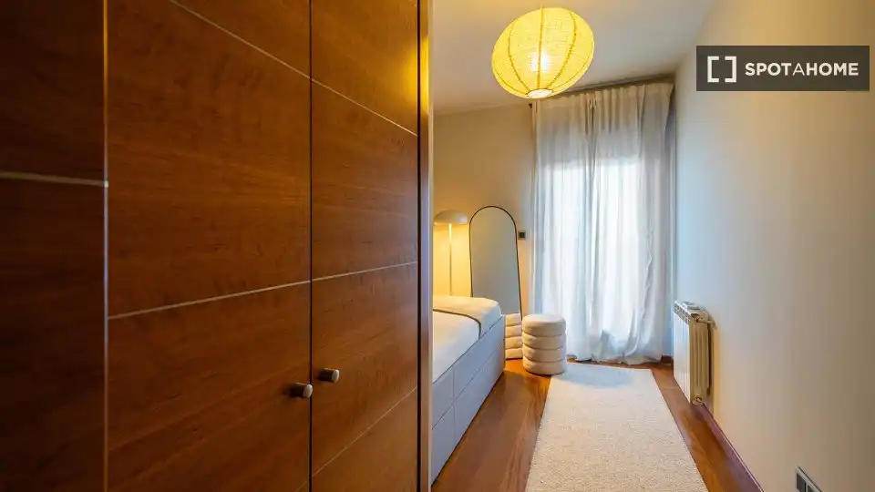 Habitación de Piso de alquiler en Madrid con Aire acondicionado, Calefacción y Amueblado