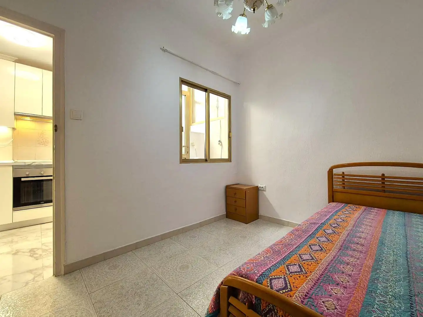 Dormitori de Apartament en venda en Alicante / Alacant amb Aire condicionat i Balcó